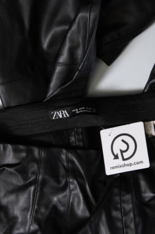 Дамски кожен панталон Zara, Размер XL, Цвят Черен, Цена 16,42 лв.