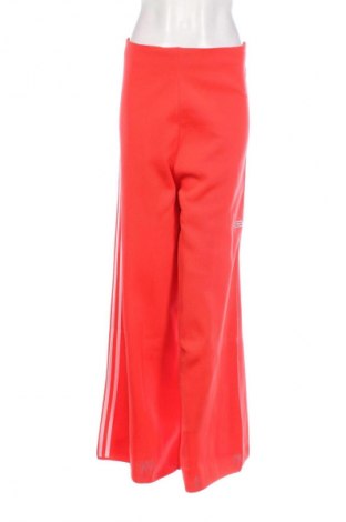 Pantaloni de femei Adidas Originals, Mărime M, Culoare Galben, Preț 407,89 Lei