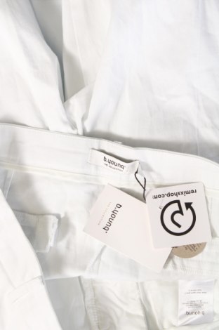 Γυναικείο παντελόνι B.Young, Μέγεθος M, Χρώμα Λευκό, Τιμή 15,88 €