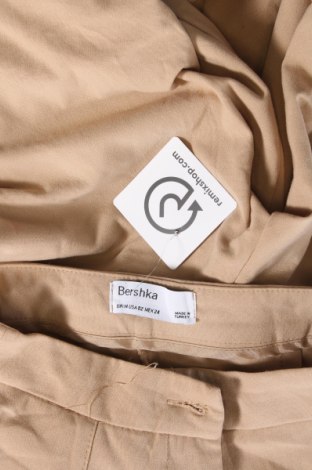 Γυναικείο παντελόνι Bershka, Μέγεθος XS, Χρώμα  Μπέζ, Τιμή 17,94 €