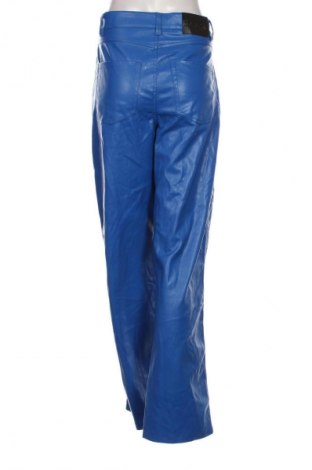 Дамски панталон Bershka, Размер L, Цвят Син, Цена 14,50 лв.