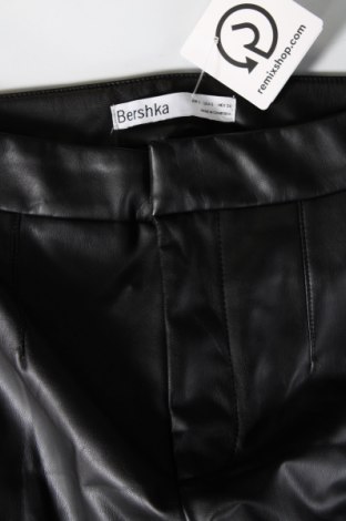 Dámske nohavice Bershka, Veľkosť S, Farba Čierna, Cena  7,40 €