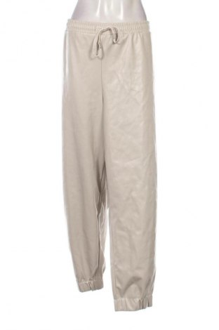 Дамски панталон C&A, Размер 4XL, Цвят Екрю, Цена 15,95 лв.