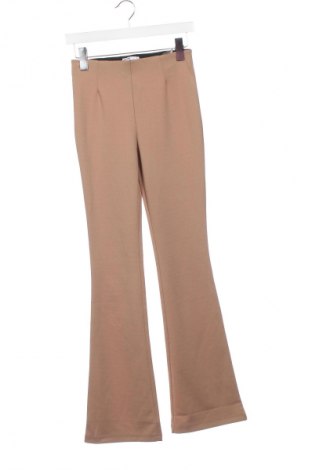 Дамски панталон Cropp, Размер XS, Цвят Кафяв, Цена 40,89 лв.