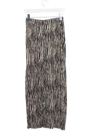 Γυναικείο παντελόνι Defacto, Μέγεθος S, Χρώμα Πολύχρωμο, Τιμή 6,67 €
