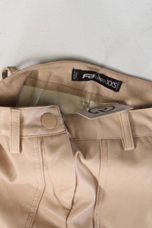 Дамски панталон Fb Sister, Размер XXS, Цвят Бежов, Цена 14,50 лв.