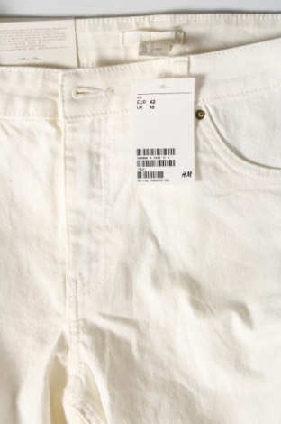 Pantaloni de femei H&M, Mărime L, Culoare Alb, Preț 22,70 Lei