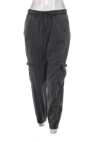 Pantaloni de femei Lefties, Mărime L, Culoare Gri, Preț 114,80 Lei