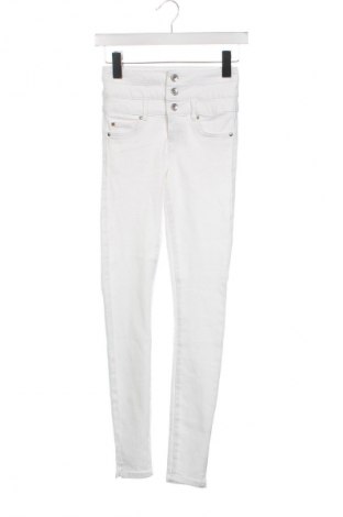 Γυναικείο παντελόνι ONLY, Μέγεθος XXS, Χρώμα Λευκό, Τιμή 31,96 €