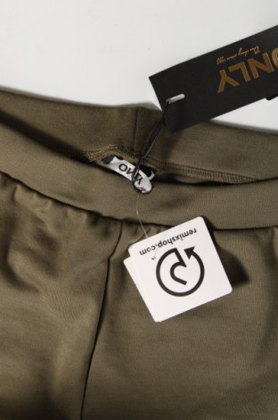 Дамски панталон ONLY, Размер L, Цвят Зелен, Цена 24,80 лв.
