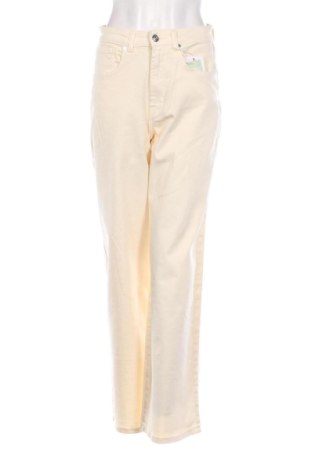 Дамски панталон ONLY, Размер M, Цвят Екрю, Цена 31,00 лв.