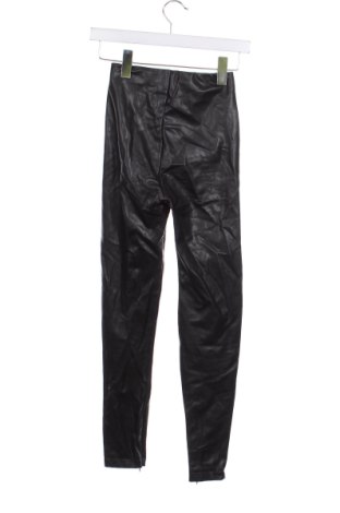 Γυναικείο παντελόνι Pull&Bear, Μέγεθος XS, Χρώμα Μαύρο, Τιμή 8,07 €