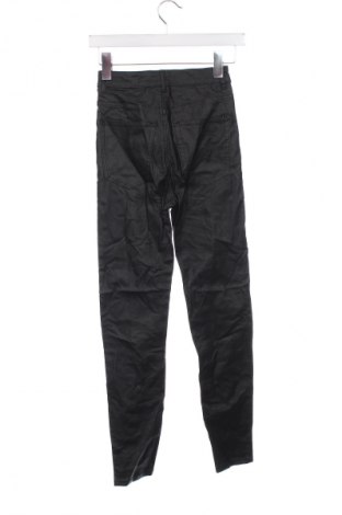 Γυναικείο παντελόνι Pull&Bear, Μέγεθος XXS, Χρώμα Μαύρο, Τιμή 7,18 €
