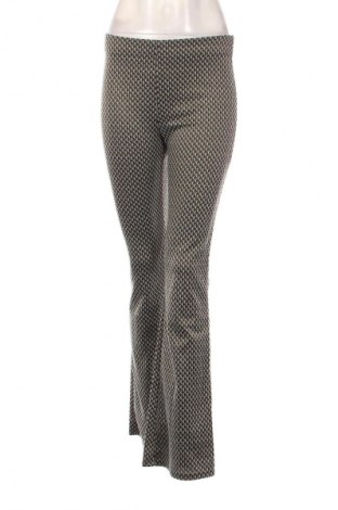 Γυναικείο παντελόνι Pull&Bear, Μέγεθος M, Χρώμα Πολύχρωμο, Τιμή 17,94 €