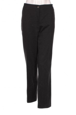 Дамски панталон Raphaela By Brax, Размер XL, Цвят Сив, Цена 37,40 лв.