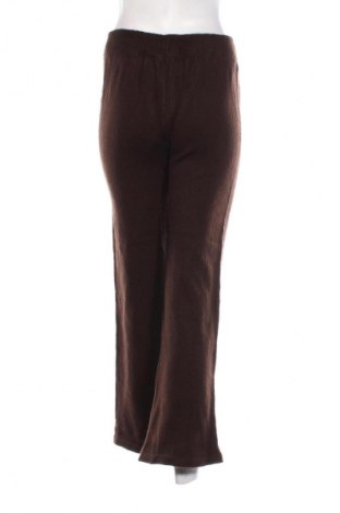Дамски панталон Trendyol, Размер L, Цвят Кафяв, Цена 60,45 лв.
