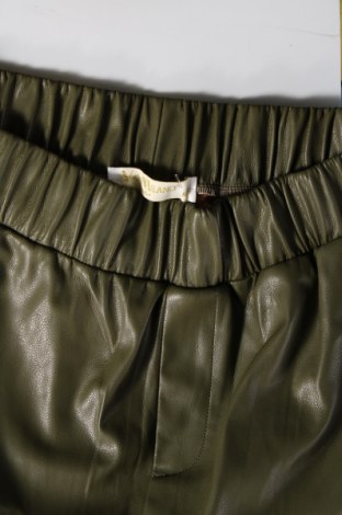 Дамски панталон V Milano, Размер M, Цвят Зелен, Цена 13,05 лв.
