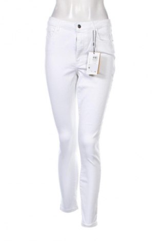 Дамски панталон Vero Moda, Размер M, Цвят Бял, Цена 31,00 лв.