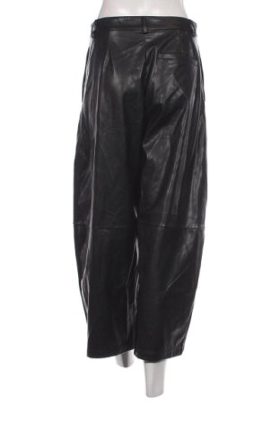 Дамски панталон Weekday, Размер L, Цвят Черен, Цена 20,50 лв.