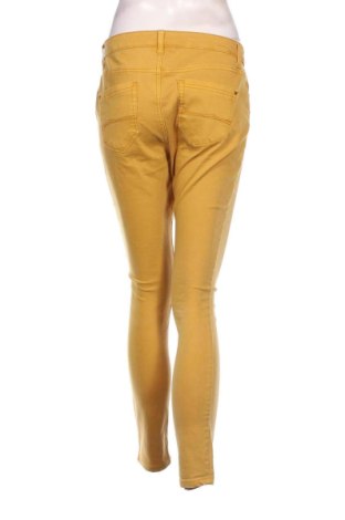 Γυναικείο παντελόνι Yessica, Μέγεθος M, Χρώμα Κίτρινο, Τιμή 8,07 €