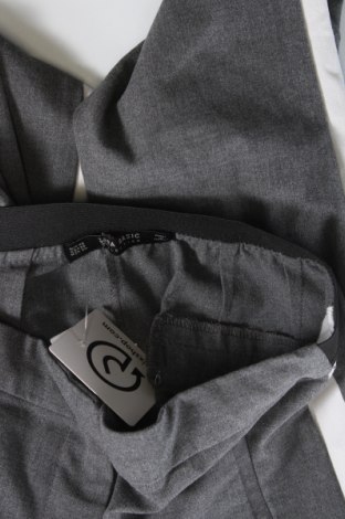 Pantaloni de femei Zara, Mărime XS, Culoare Gri, Preț 44,41 Lei