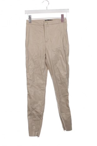 Pantaloni de femei Zara, Mărime XS, Culoare Bej, Preț 44,41 Lei