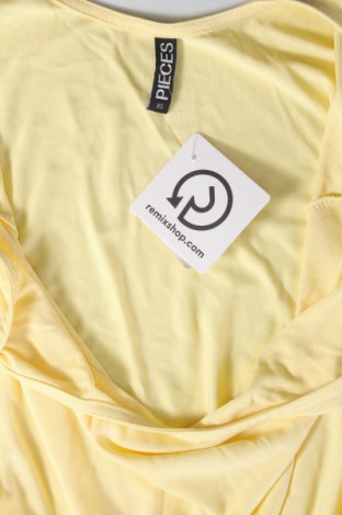 Tricou de damă Pieces, Mărime XS, Culoare Galben, Preț 21,43 Lei