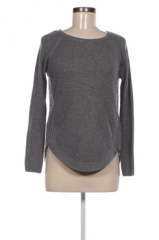 Дамски пуловер INC International Concepts, Размер S, Цвят Сив, Цена 38,44 лв.