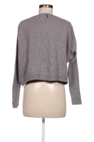 Дамски пуловер Liu Jo, Размер S, Цвят Сив, Цена 75,40 лв.