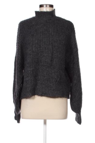 Дамски пуловер Mohito, Размер S, Цвят Сив, Цена 15,08 лв.