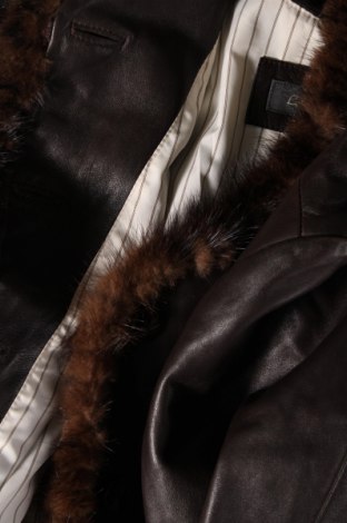 Дамско кожено яке, Размер M, Цвят Кафяв, Цена 80,25 лв.