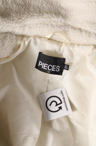 Damski płaszcz Pieces, Rozmiar XS, Kolor Beżowy, Cena 123,14 zł