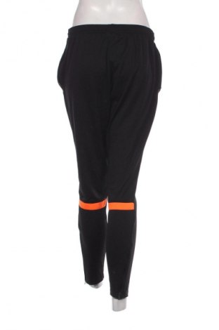 Pantaloni trening de femei Nike, Mărime L, Culoare Negru, Preț 128,13 Lei