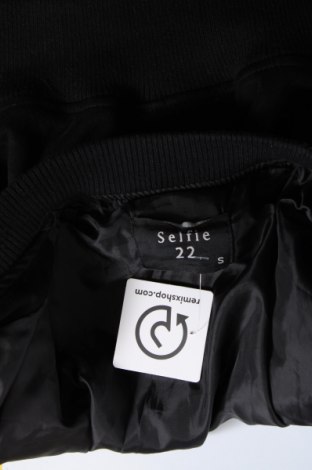 Γυναικείο μπουφάν, Μέγεθος S, Χρώμα Μαύρο, Τιμή 13,36 €