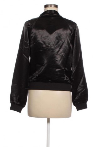Γυναικείο μπουφάν Pieces, Μέγεθος XS, Χρώμα Μαύρο, Τιμή 19,18 €