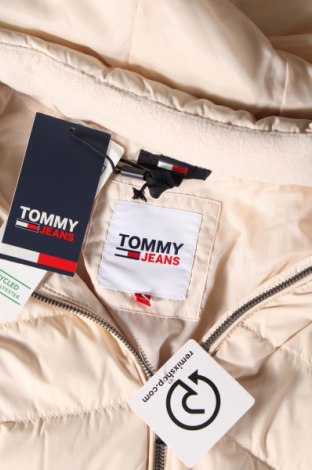 Дамско яке Tommy Jeans, Размер XL, Цвят Бежов, Цена 381,49 лв.