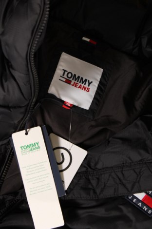 Dámská bunda  Tommy Jeans, Velikost 3XL, Barva Černá, Cena  4 559,00 Kč