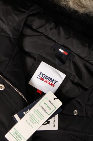 Γυναικείο μπουφάν Tommy Jeans, Μέγεθος L, Χρώμα Μαύρο, Τιμή 153,99 €