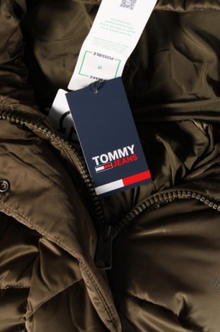 Дамско яке Tommy Jeans, Размер XS, Цвят Зелен, Цена 381,49 лв.