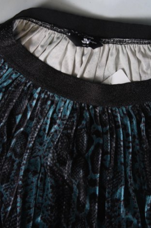 Dětská sukně  Jm, Velikost 10-11y/ 146-152 cm, Barva Vícebarevné, Cena  144,00 Kč