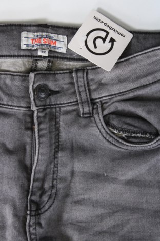 Dziecięce jeansy C&A, Rozmiar 15-18y/ 170-176 cm, Kolor Szary, Cena 40,94 zł