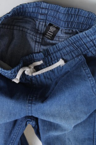 Dziecięce jeansy H&M, Rozmiar 5-6y/ 116-122 cm, Kolor Niebieski, Cena 44,58 zł