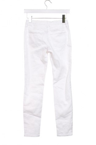 Детски дънки H&M, Размер 11-12y/ 152-158 см, Цвят Бял, Цена 16,00 лв.