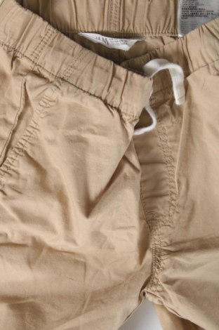 Kinder Shorts H&M, Größe 6-7y/ 122-128 cm, Farbe Beige, Preis € 7,00