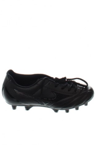 Детски обувки Mizuno, Размер 35, Цвят Черен, Цена 103,95 лв.