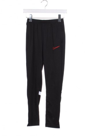 Pantaloni de trening, pentru copii Nike, Mărime 11-12y/ 152-158 cm, Culoare Negru, Preț 151,32 Lei