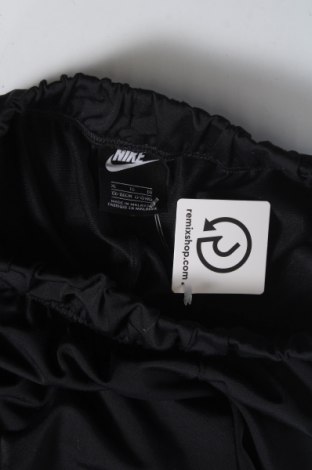 Детско спортно долнище Nike, Размер 11-12y/ 152-158 см, Цвят Черен, Цена 48,00 лв.