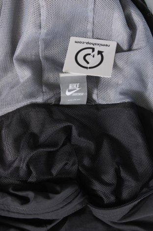 Детско яке Nike, Размер 11-12y/ 152-158 см, Цвят Сив, Цена 34,80 лв.