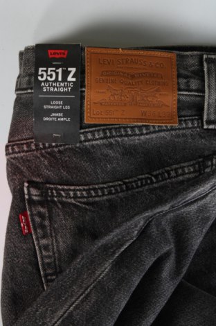 Мъжки дънки Levi's, Размер L, Цвят Сив, Цена 172,00 лв.