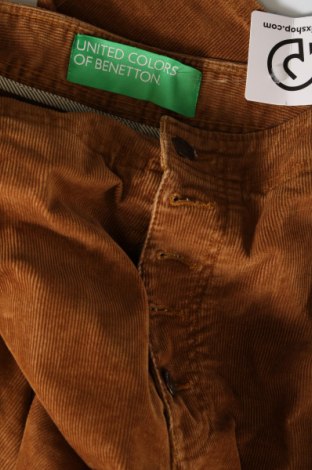 Ανδρικό κοτλέ παντελόνι United Colors Of Benetton, Μέγεθος M, Χρώμα Καφέ, Τιμή 10,14 €